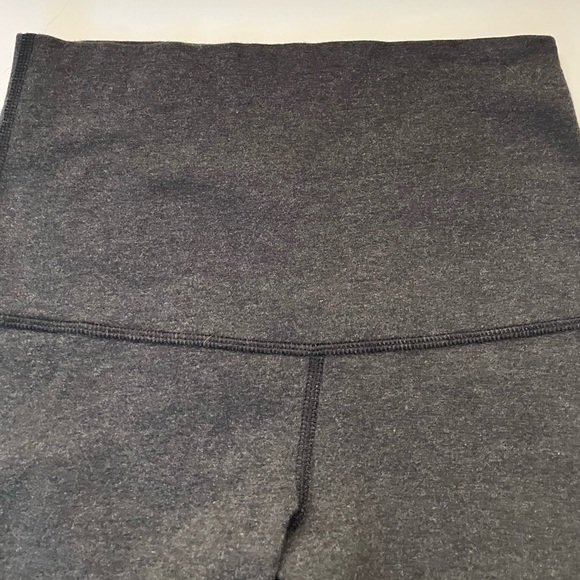 Lululemon crop high rise leggings - Picture 2 of 3